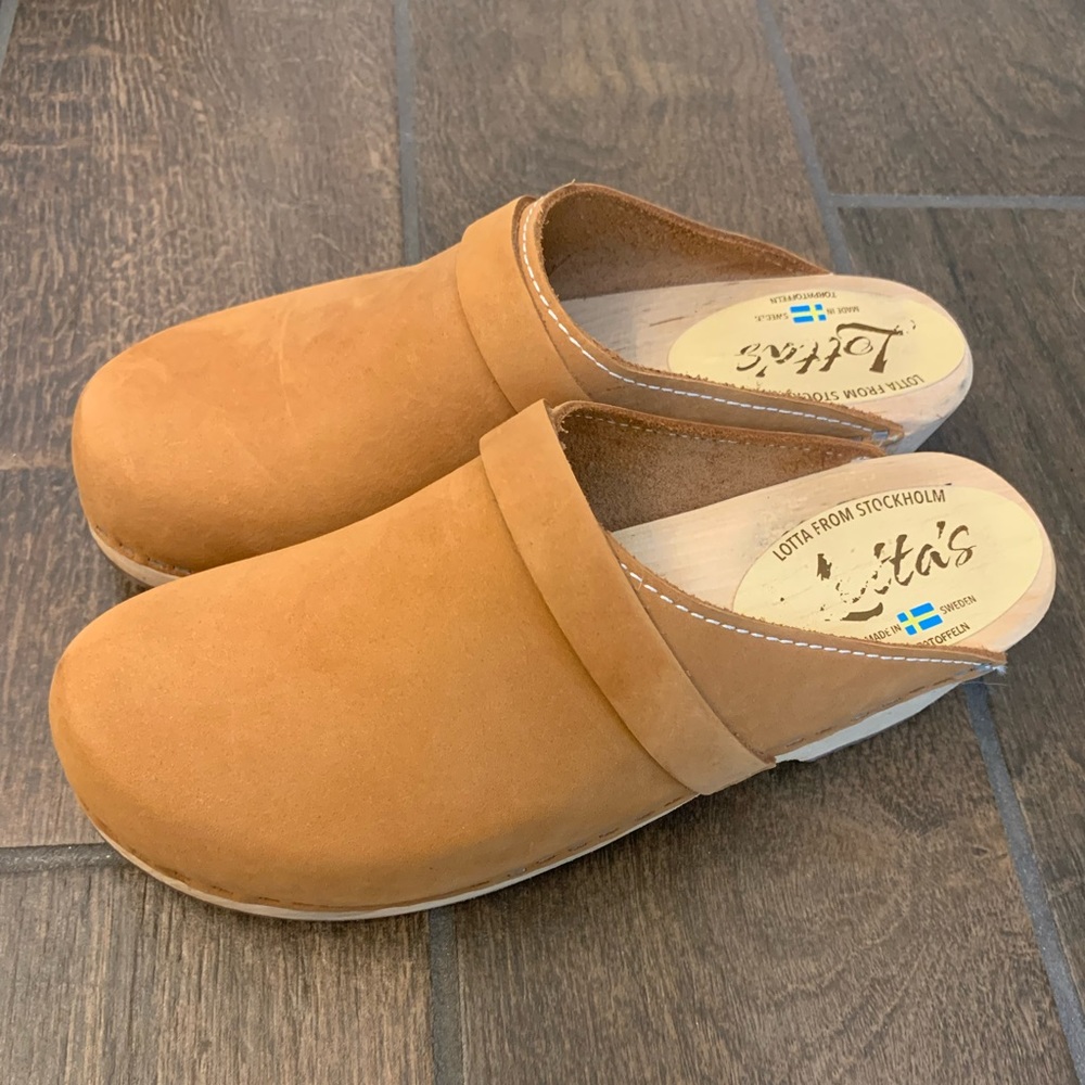 Lotta Clogs